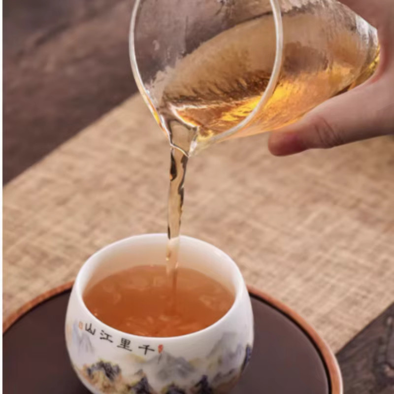 Handgefertigte Keramik-Teetasse aus weißem Porzellan im Schafsfett-Jade-Stil - Bild 2