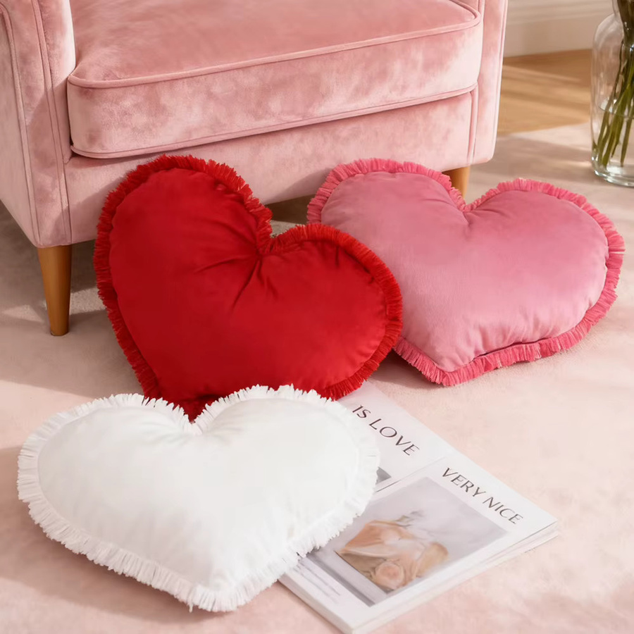 BUYNOW Herz Kissen aus Samt mit Spitzenmuster in Pink inklusive Füllung - Bild 4