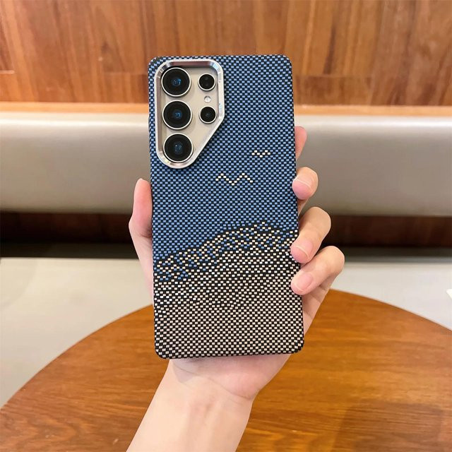 Stoßfeste Kevlar-Kohlefaser-Schutzhülle mit magnetischer Ladefunktion für Samsung Galaxy S25 Ultra, S24 Ultra und S23 Ultra in Blau - Bild 1