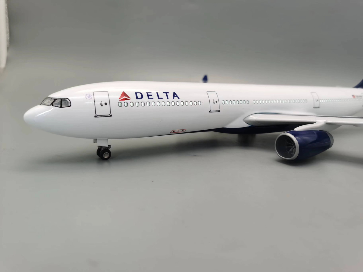 ZOCO Airbus A330 Delta Airways Airlines, Flugzeugmodell, Maßstab 1:135 - Bild 2