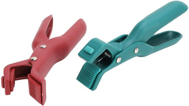 CosyHome 2er-Set Anti-Verbrühungs-Tellergreifer aus Silikon und Kunststoff, hitzebeständige Schalenhalter Clips in Blau - Bild 1