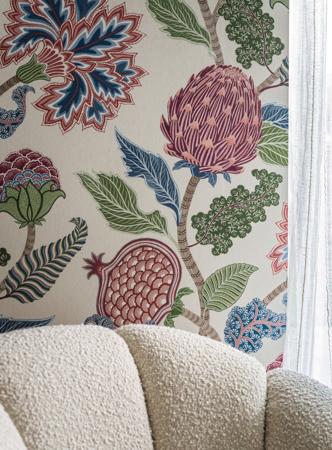 Osborne & Little Tapete Cynara Floral in Raspberry und Cobalt aus Vlies - Bild 3