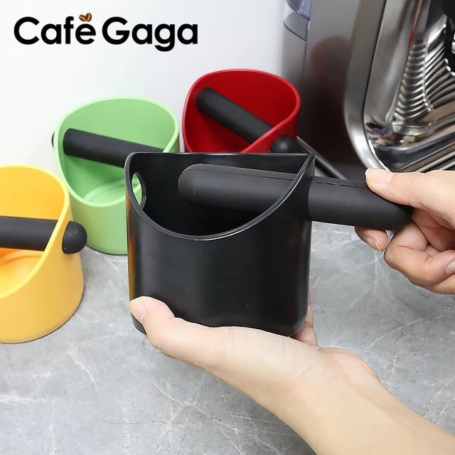 CafeGaGa Espresso Knock Box in Schwarz, runde Kaffee-Abfallbehälter aus Kunststoff mit Anti-Slip-Funktion für Barista und Café-Zubehör - Bild 1