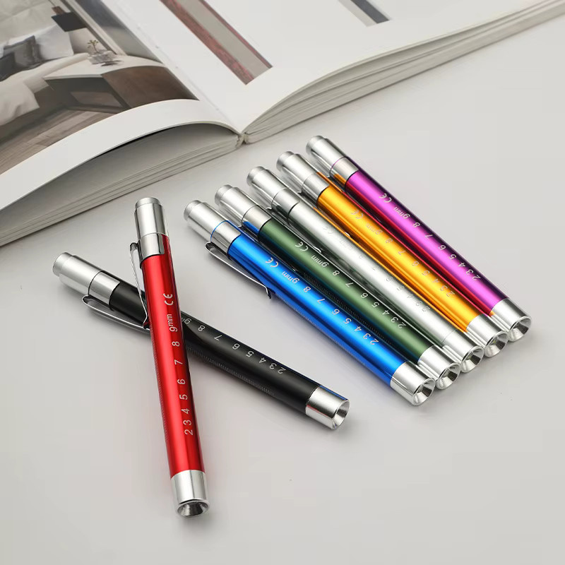 ESMARTER Mini-Taschenlampe mit medizinischem Stift, tragbare LED-Taschenlampe in Weiß mit gelbem Licht für Diagnose und Messungen - Bild 3