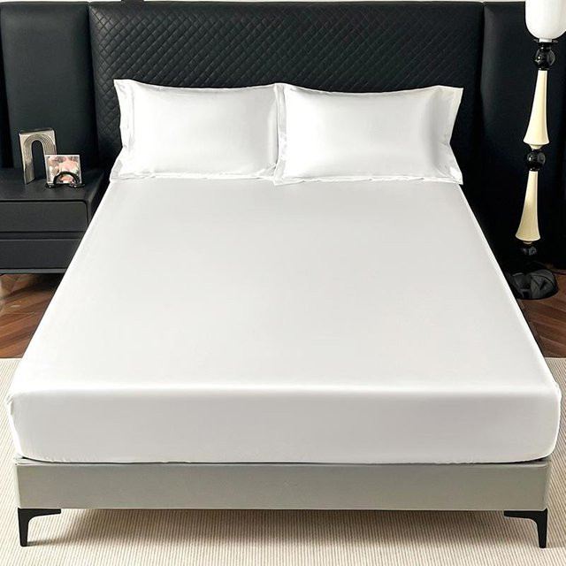 YiLi-Studio Bettlaken aus kühler Eisseide in Weiß, rutschfester Matratzenschutzbezug aus Polyester, B: 153 cm, L: 203 cm - Bild 1