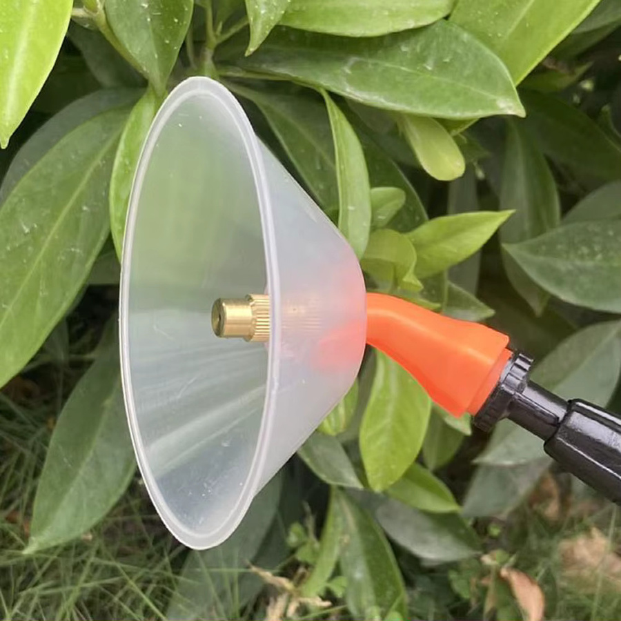 Vibratite Verstellbare Kupferdüse mit Windschutz für die landwirtschaftliche Bewässerung und den Garten in Braun - Bild 2