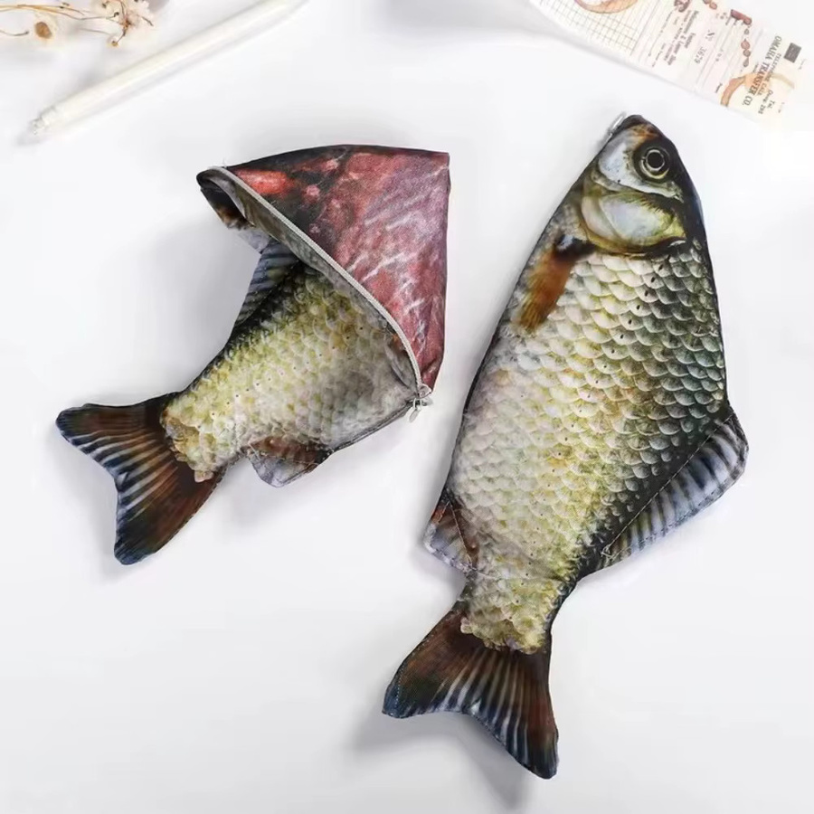 Realistisches Karpfen-Federmäppchen als flache Reißverschlusstasche in Multicolour für Stifte oder Kosmetika - Bild 2
