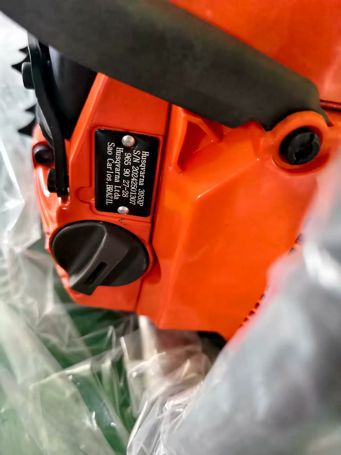 Husqvarna Kettensäge 395XP 369XP in Orange mit 5,2 kW und 93,6 cm³ für professionelle Baumfällung und Holzfällung inklusive 24-Zoll Führungsschiene und Kette - Bild 4