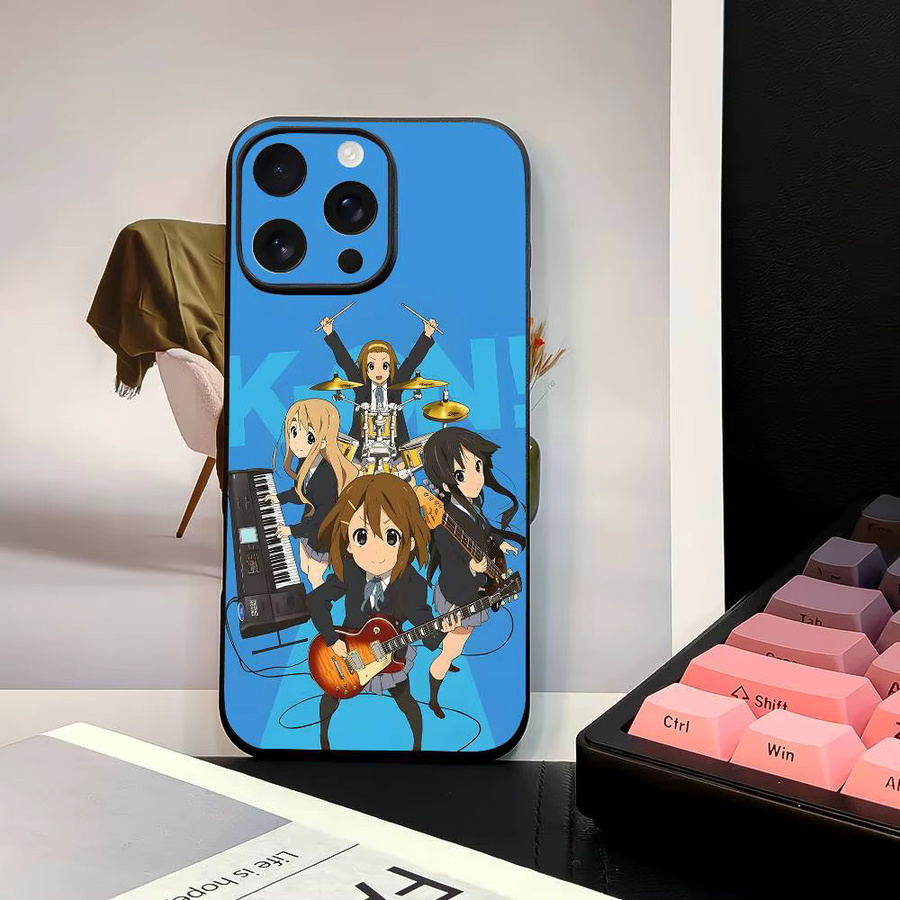 Anime K-K-ON Handyhülle für iPhone 13-16 Plus Pro Max in Bunt mit Satin-Glanz-Effekt - Bild 2