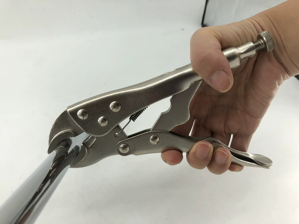 MacWork 7-Zoll-Hochleistungs-Gripzange mit verstellbaren Metallgesichtern in Silber - Bild 3