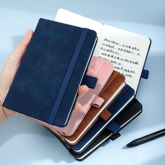 Tragbares Business-Notizbuch A6 mit schwarzem PU-Ledereinband, Hardcover und elastischem Verschluss, liniertes Briefpapier mit 96 Blatt / 192 Seiten - Bild 1