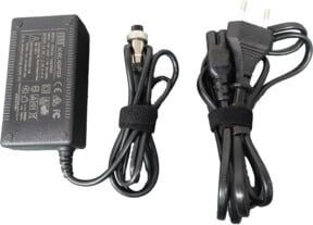 STIER Netzteil und Ladekabel für Akku-LED-Tower-Baustrahler 36W mit 4-Pin Anschluss in Schwarz - Bild 1
