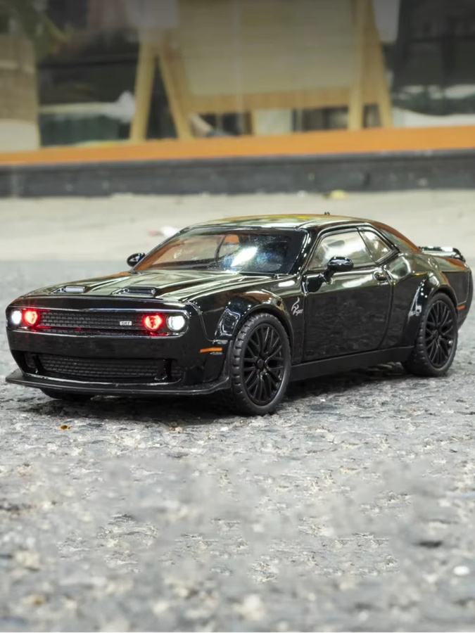 MAKEDA Challenger SRT Dämon Hellcat Sportwagen, Modell, Maßstab 1:32, Licht und Sound, Metall - Bild 4