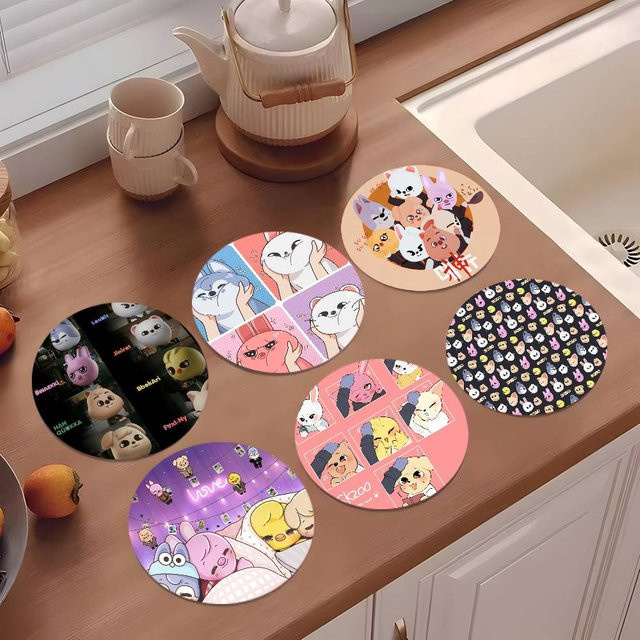 Runder Holz-Untersetzer mit Skzoo Cartoon-Design, Durchmesser: 10 cm, Mehrfarbig - Bild 1