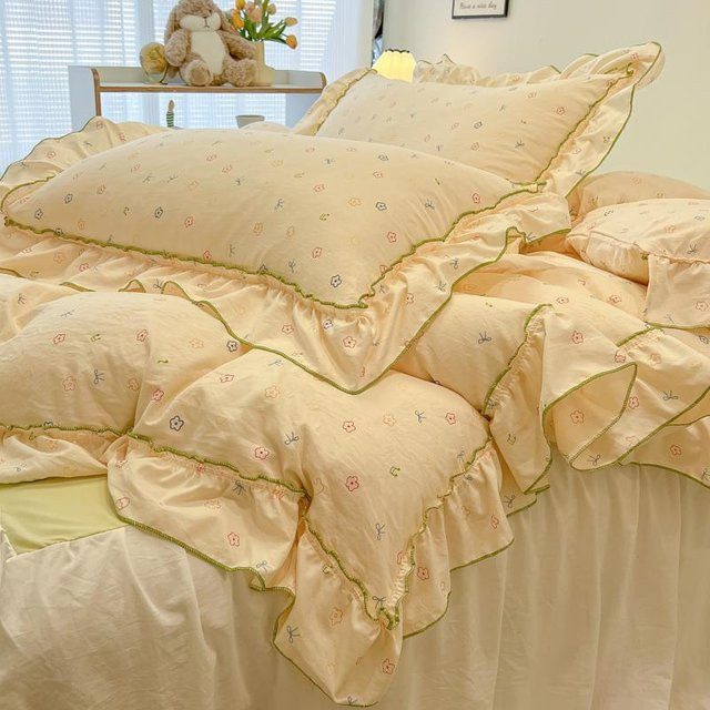 Bin Chi Textiles Bettwäsche-Set im koreanischen Prinzessinnenstil mit floralen Rüschen, Beige, gewaschene Baumwolle, 3-teilig, B/H: 180 x 220 cm - Bild 1