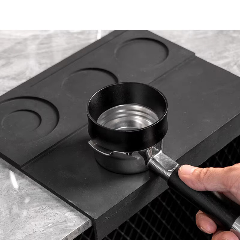 OANKR Magnetischer Espresso-Dosiertrichter aus Edelstahl in Schwarz für Siebträger, erhältlich in 51 mm, 53 mm und 58 mm - Bild 4