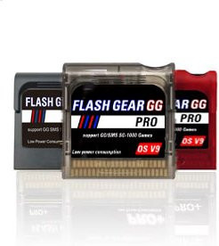 Yuswallow Flash-Geräte Spielkassette für Sega Game Gear GG Konsole mit 4GB Micro-TF-Karte in Rot Transparent - Bild 1