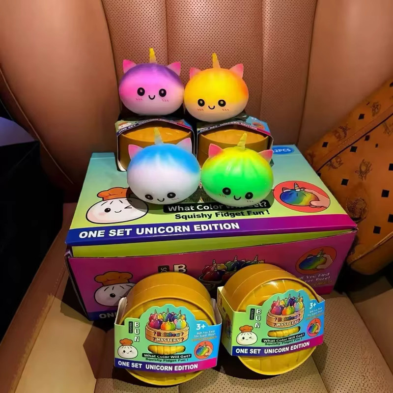 Adoowoo Einhorn-Brötchen Dekompressionsspielzeug in bunten Farben als Desktop-Ornament für Kinder - Bild 2
