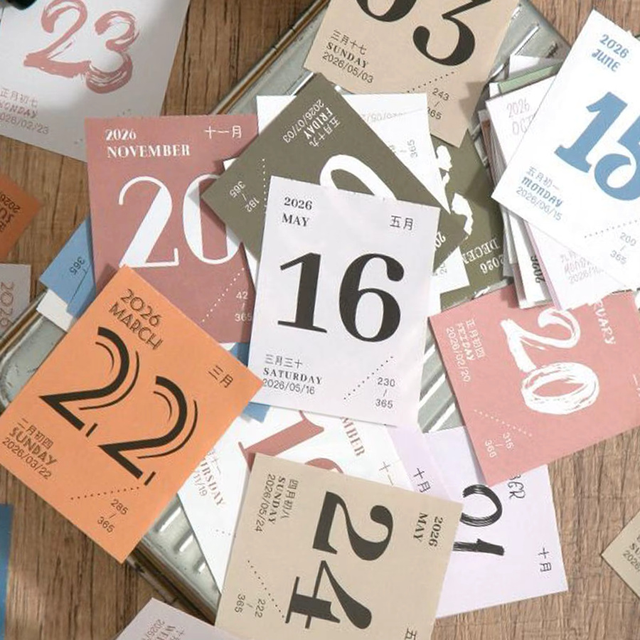 2026 Mini-Tageskalender zum Abreißen in Rot als Schreibtischplaner für Zuhause, Schule und Reisen - Bild 2
