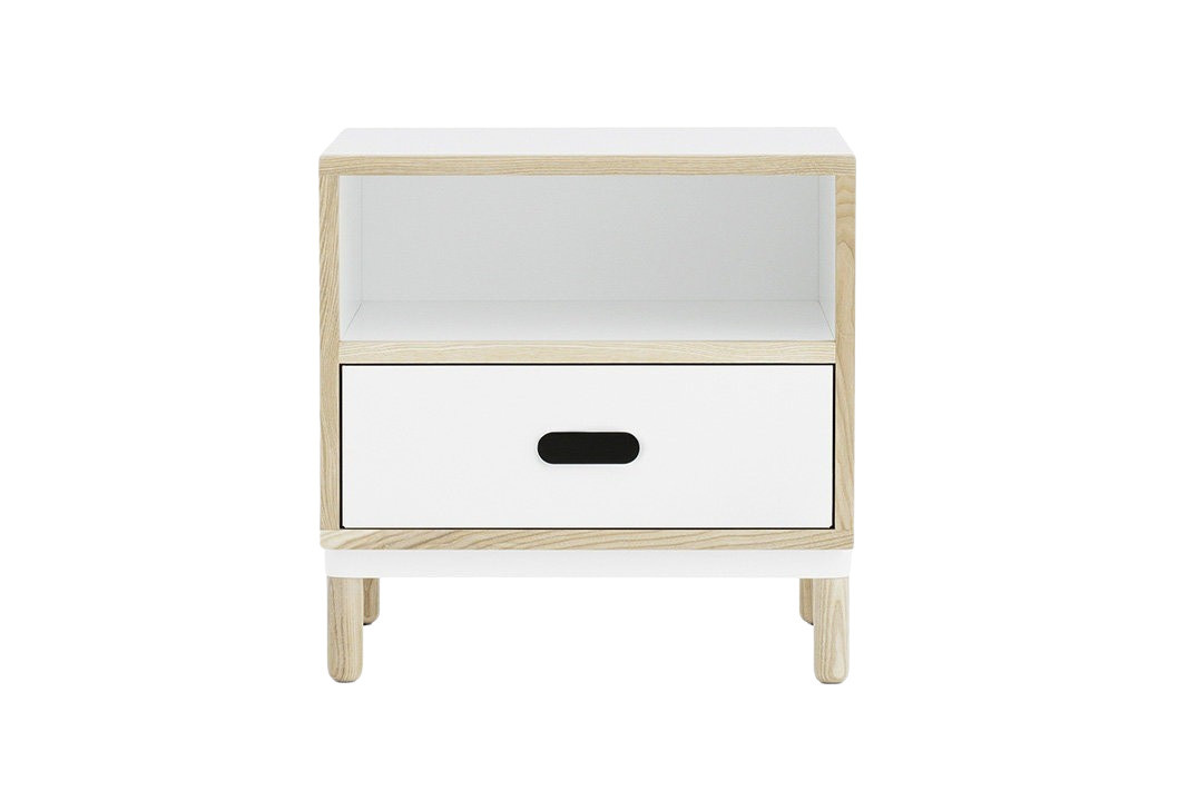 Normann Copenhagen Kabino Nachttisch in Weiß aus Esche und Aluminium im skandinavischen Design - Bild 2
