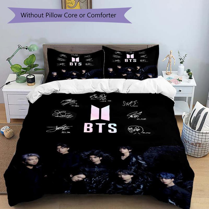 BTS Mitglieder mit Flügeln Bettwäsche-Set in Schwarz, bestehend aus 1 Bettbezug und 2 Kissenbezügen, B/H: 135 x 200 cm - Bild 4