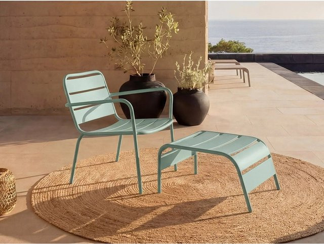 Vente-unique Gartensessel Mirmande aus Metall in Mandelgrün mit Armlehnen und Stapelfunktion - Bild 1
