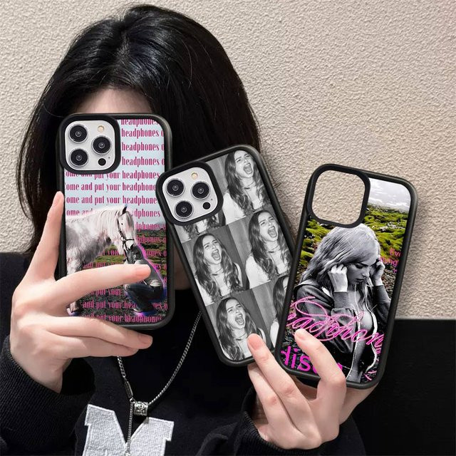 A-Addison Rae Schutzhülle aus PC und TPU für Apple iPhone in Multicolour - Bild 1