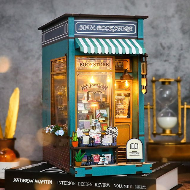 zuuton Bücherregal Set DIY Holz Miniatur Puppenhaus Buch Nook Kit, 3D Puzzle, mit LED-Licht - Bild 1