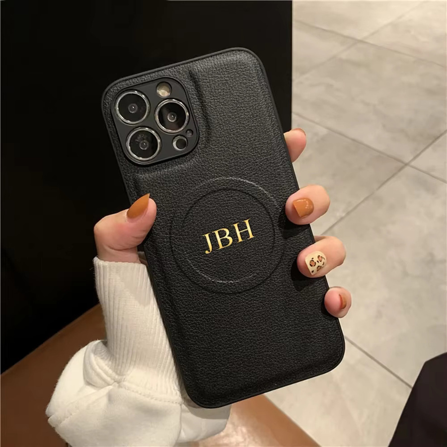 Personalisierte Lederhülle für Apple iPhone 17 Pro Max 16 15 14 13 12 mit individuellen Initialen und Namen in Beige, MagSafe kompatibel - Bild 3