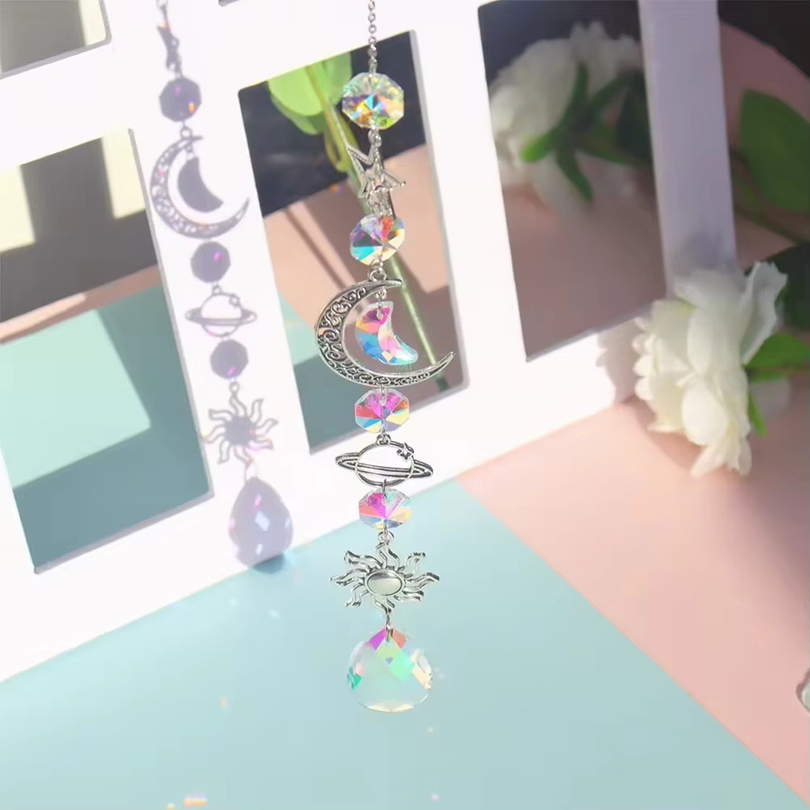 Kristall Windspiel Mond Sonnenfänger mit Diamant-Prismen und Regenbogen-Effekt in Transparent und Silber - Bild 2