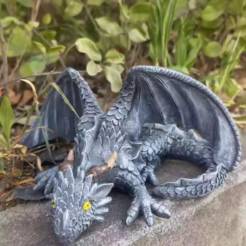 Große hockende Drachen Skulptur aus Harz in Grau als Gothic Gartenwächter und Outdoor Dekoration - Bild 2
