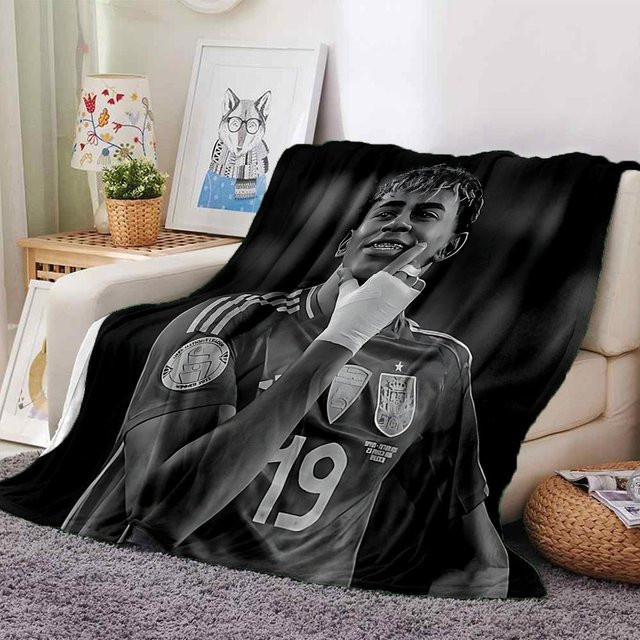 Yamal Fc Celebration Flanellblanke von YglFourteen, grau, B/H: 75 x 90 cm - Bild 1