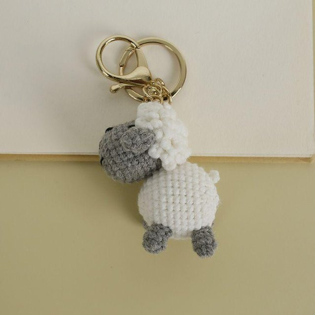 Schlüsselanhänger Schaf, Handgefertigt, Gestrickt, Gray, Unisex - Bild 1