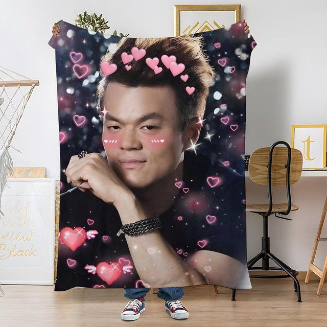 JYP Memesees Fleecedecke aus weichem Korallenfleece in Schwarz - Bild 1