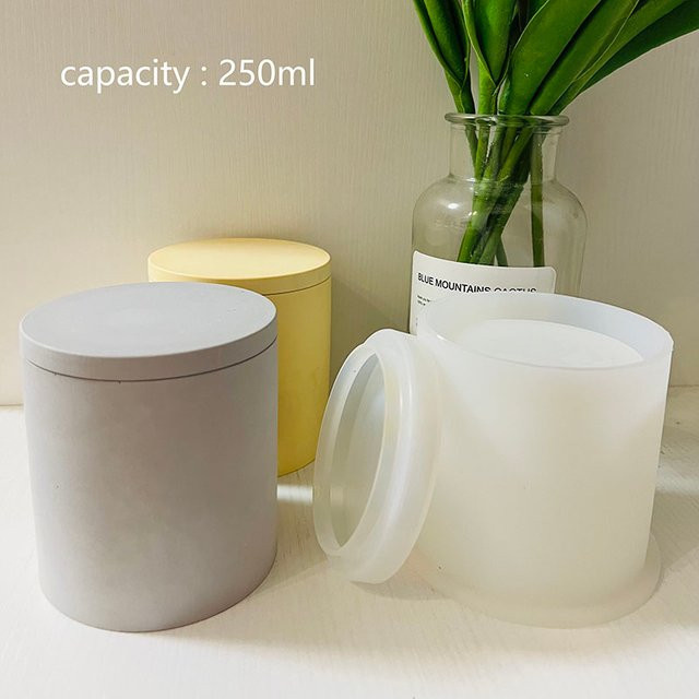 Silikonform für klassische Zementkerzen und Betonkerzen in runder Tassen- und Schiff-Form, 250 ml - Bild 1