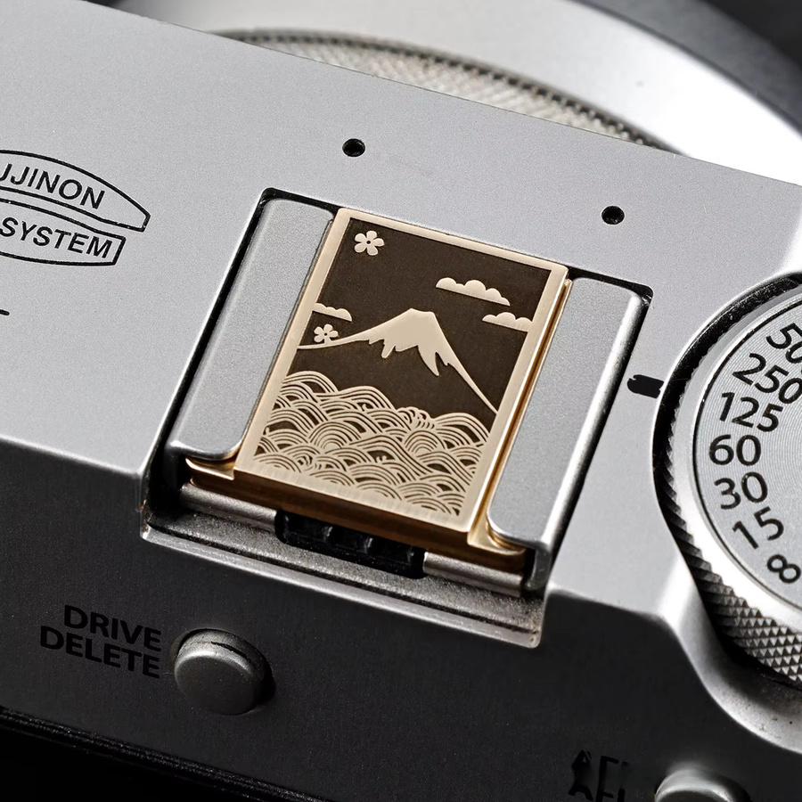Metall Kamera Blitzschuhabdeckung als Blitzschuh-Schutz und Auslöseknopf für Fujifilm XS10 XM5 XE4 XT5 XT30II XH2S XA7 Kamera-Zubehör - Bild 2