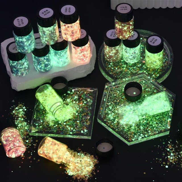 SEVENWELL Leuchtende Pailletten in 16 Farben für DIY-Dekoration, Epoxidharz und Nail Art, Multicolour - Bild 1