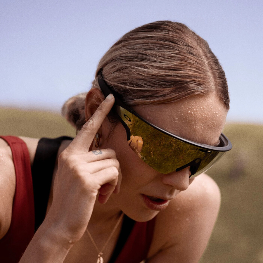 Oakley Meta OW8001 VANGUARD Smart Glasses in Schwarz mit Bluetooth und Wi-Fi sowie Wasserbeständigkeit - Bild 3