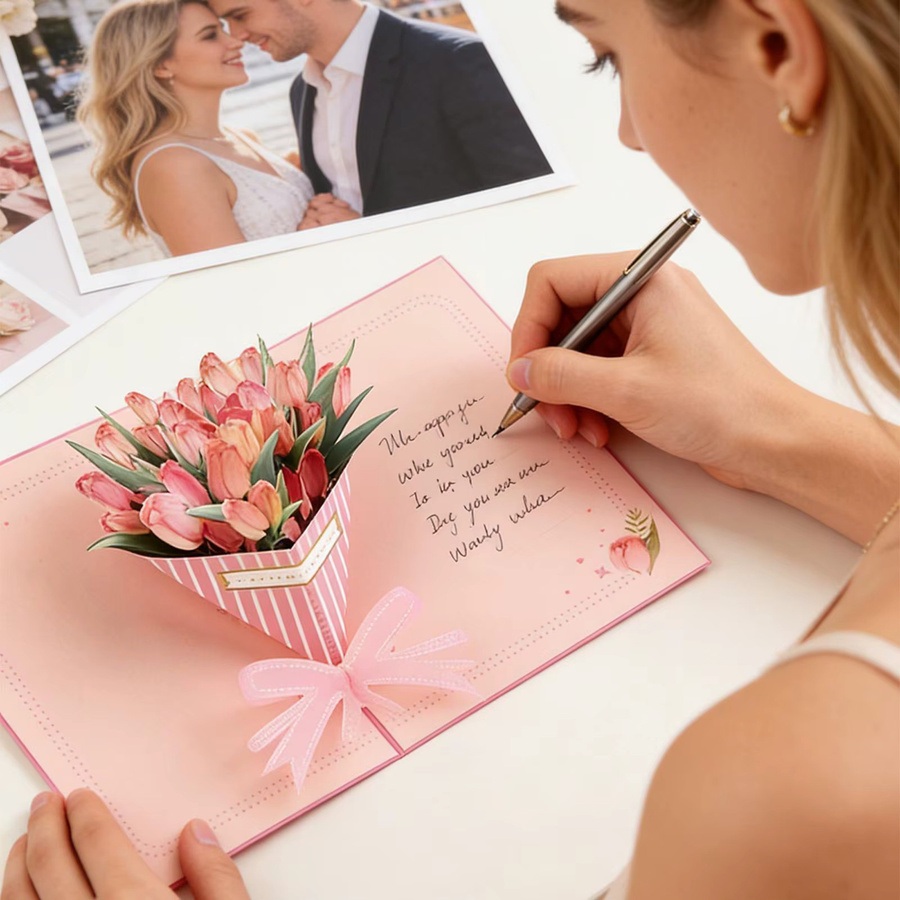 3D-Popup-Grußkarte mit Tulpenstrauß in Weiß und Pink aus Papier - Bild 2