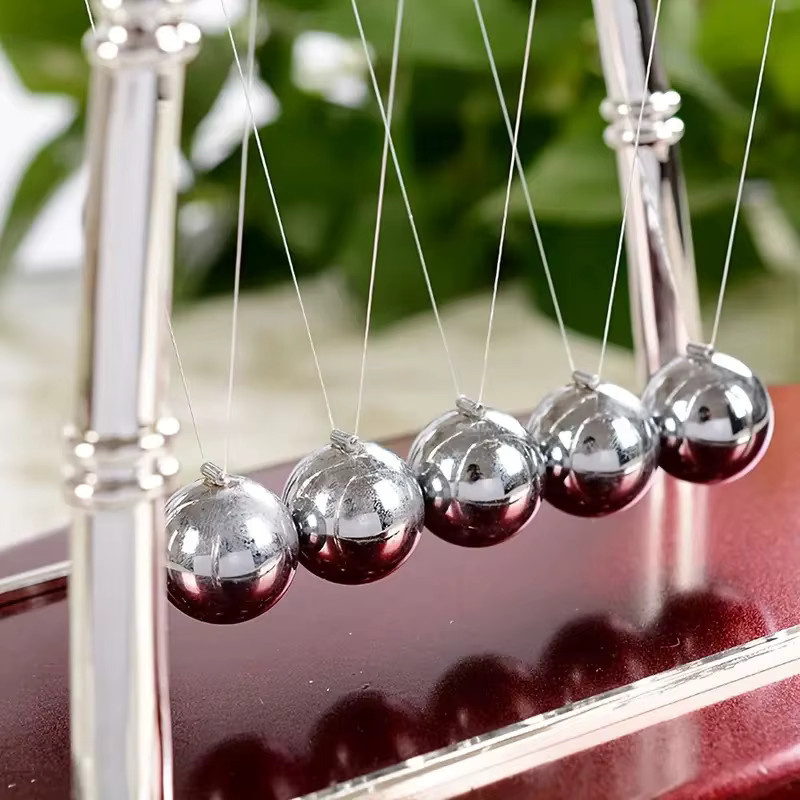 XMSJ Newton Cradle Balance Stahlkugeln, Pendel Spielzeug - Bild 4