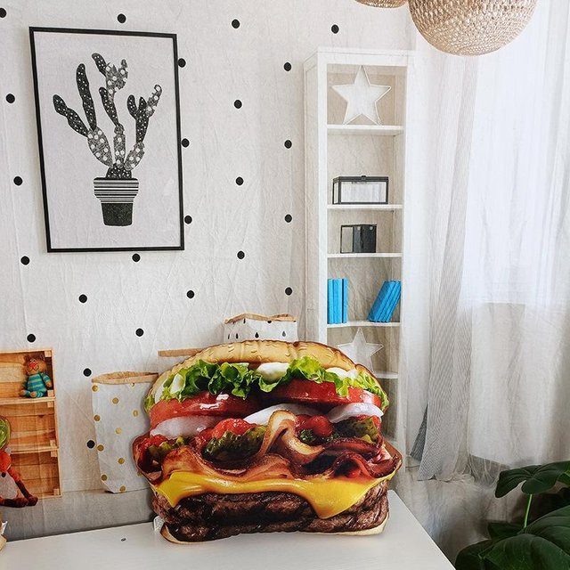 Yiran toy 2 in 1 Hamburger Plüschkissen mit Decke, mehrfarbig - Bild 1