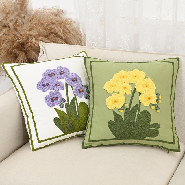 BUYNOW Kissenbezüge mit floraler Stickerei in Grün und Weiß für Wohnzimmer und Schlafzimmer - Bild 1