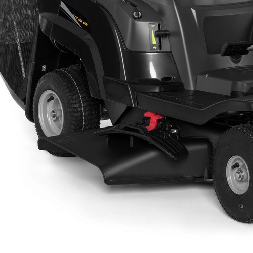 Alpina Garten Benzin Rasentraktor AT2 66 QA in Schwarz mit 3,6 kW und 66 cm Schnittbreite - Bild 4