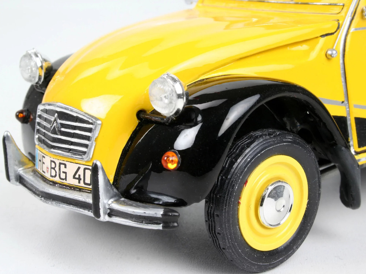 Revell Citroen 2CV Charleston, Modellauto, 1:24, ab 10 Jahren - Bild 4