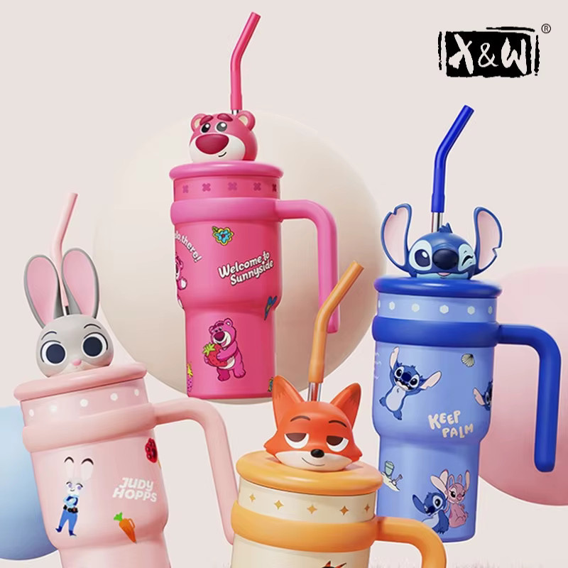 X&W Disney-Serie Thermosbecher mit Strohhalm aus Edelstahl und PP, 700 ml, Kreative Wasserflasche im Puppenkopf-Design für Kinder - Bild 1