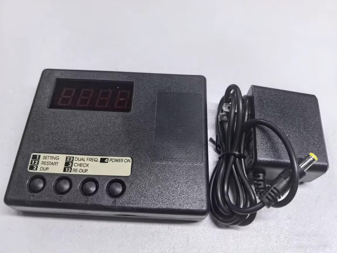 Remocon RMC-888 Fernbedienungs-Duplikatormaschine Dual RF Klom 6-polig in Schwarz - Bild 3
