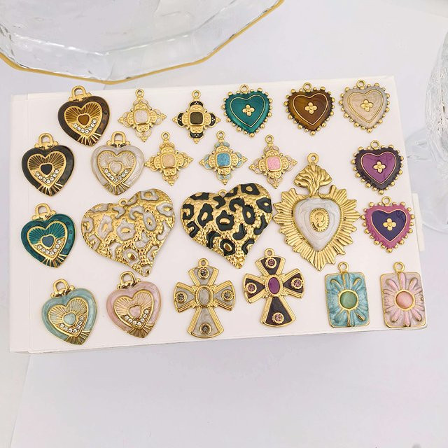 QMHJE Anhänger Heiliges-Herz-Leoparden, Edelstahl, Gold, Unisex - Bild 1