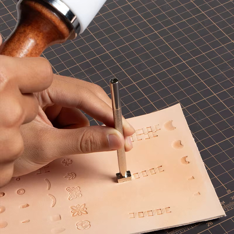 WUTA Leder-Stempelwerkzeug Set aus Metall, 20-teiliges Prägestempel-Set für Lederhandwerk in Silber - Bild 2