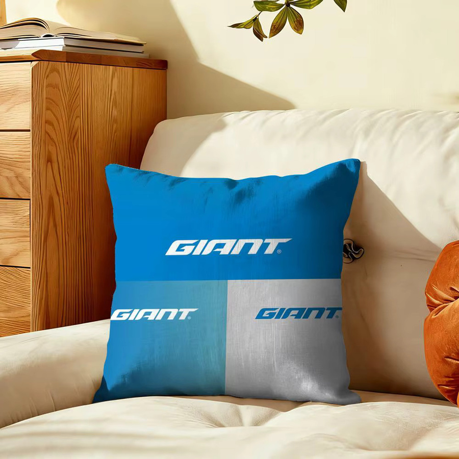 G-Giant Kissenbezug aus Kurzplüsch mit unsichtbarem Reißverschluss, quadratisch, B/B/H: 30 x 30 x 30 cm, in Schwarz oder Blau - Bild 1