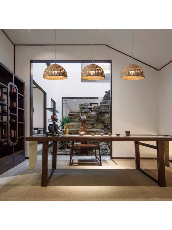 JOYINLED Rattan Pendelleuchte in Schwarz mit rundem Schirm, Boho Design für Wohnzimmer und Schlafzimmer, Durchmesser: 28 cm, Fassung E27 - Bild 6